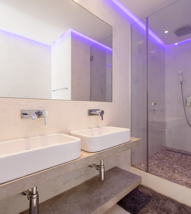 Resa Estates modern villa for sale te koop Cala Tarida Ibiza bathroom 1.jpg